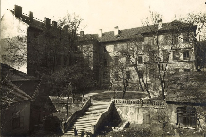 1918_1934_04_budovcova_skola.jpg